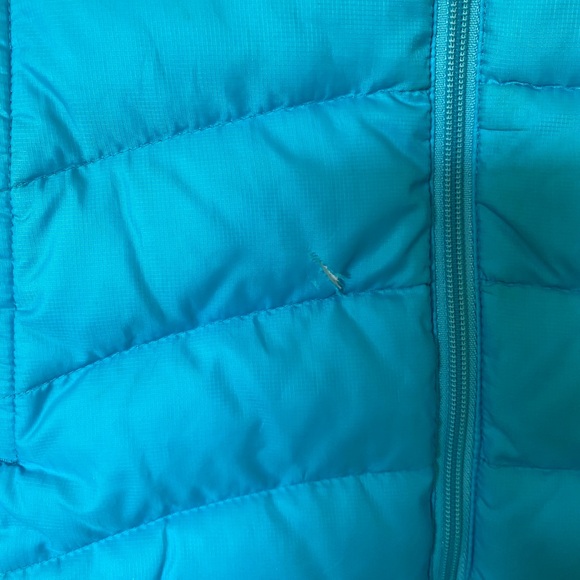 Patagonia Kids Teal Puffer Vest - Picture 5 of 6
